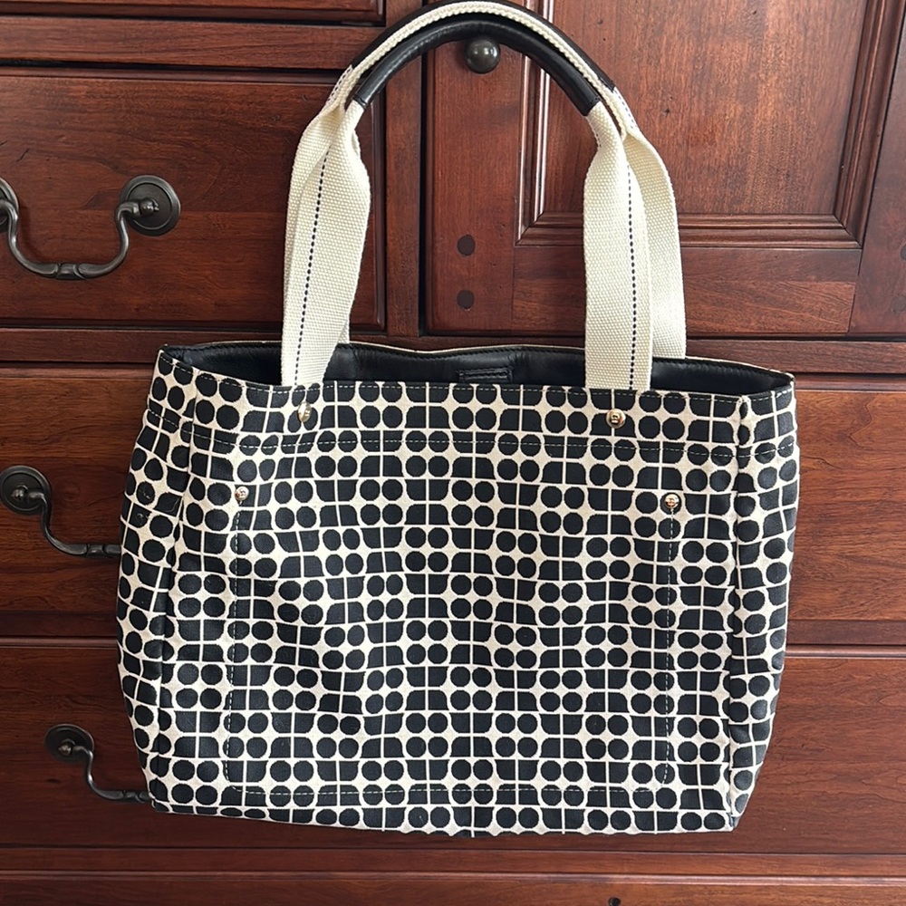 Kate Spade- Stylish Black and White Women's Tote Bag waterproof inside